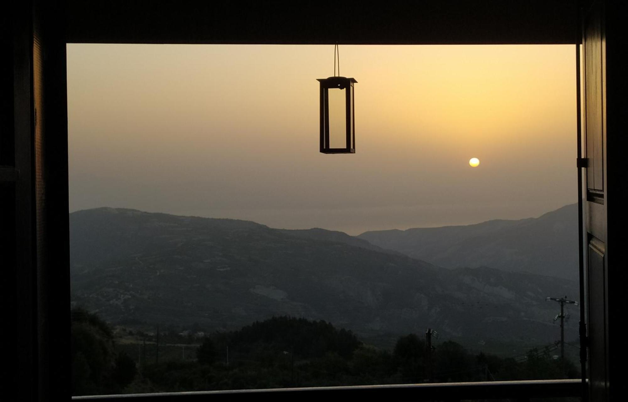 Hotel Ξενώνας Λίκνο Synikia Mesi Trikalon Esterno foto